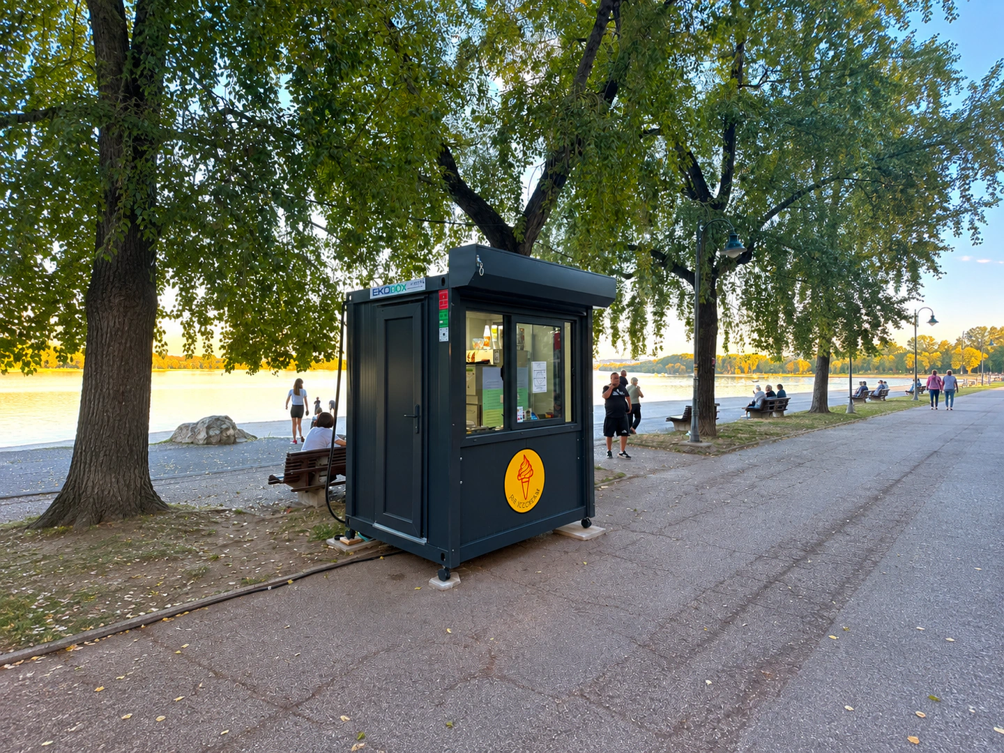 Kioskmodul i drift vid offentlig plats